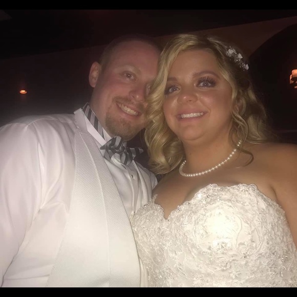 Meet your Posher, Lauren - Picture 5 of 8